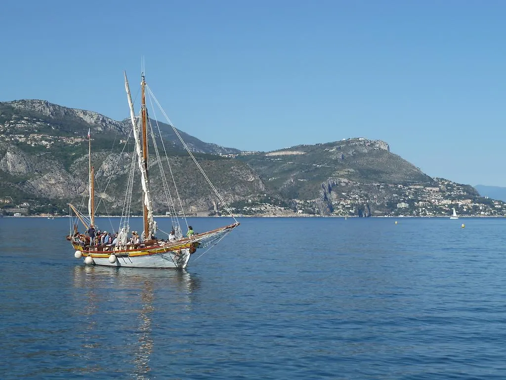 Hotel La Villa Patricia - Charme Et Tradition 2*, Villefranche-sur-Mer